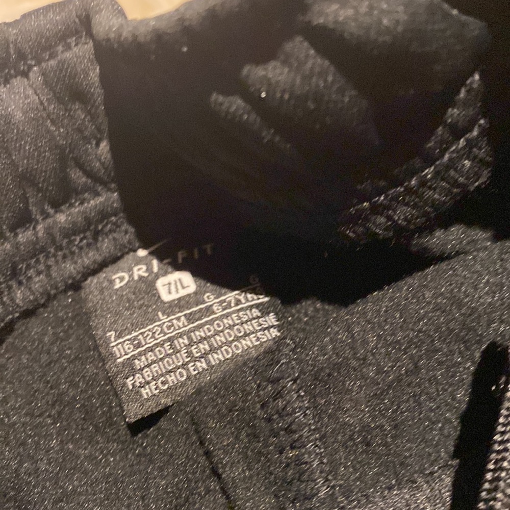 Nike Boys Size 7 Dri-fit Black Jogging Running Gym Pants with White Logo NWT - Picture 3 of 7